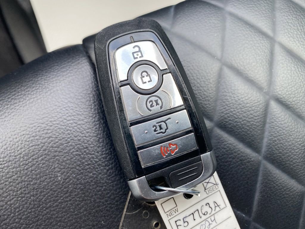 Used 2024 Ford Edge Titanium AWD/4WD image 33