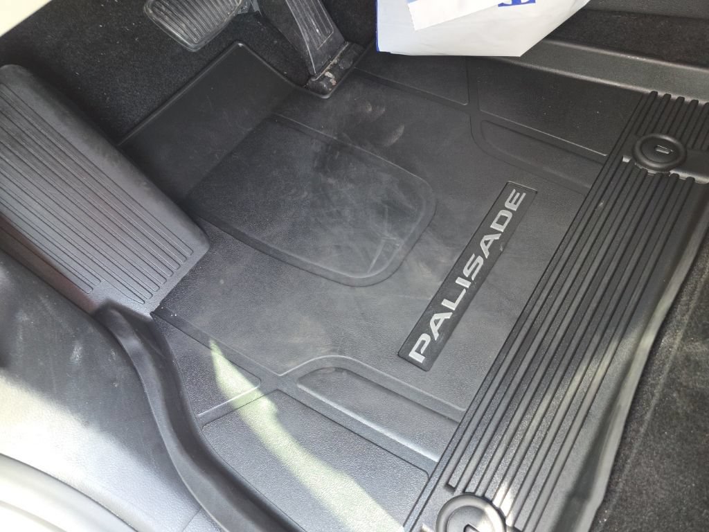 Used 2025 Hyundai Palisade SEL AWD/4WD image 16