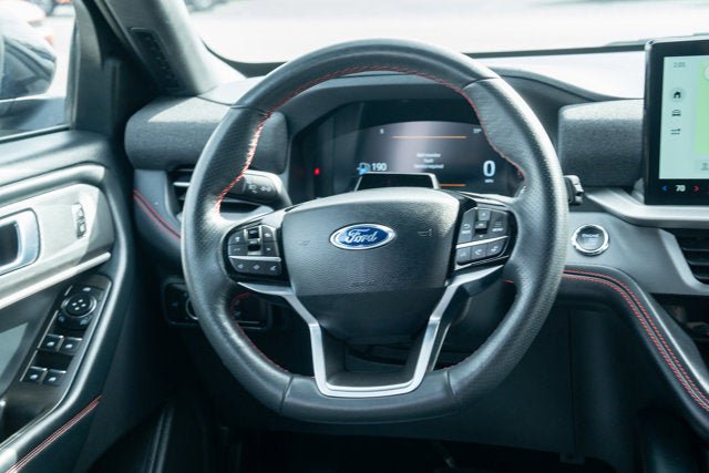 Used 2025 Ford Explorer ST-Line AWD/4WD image 29