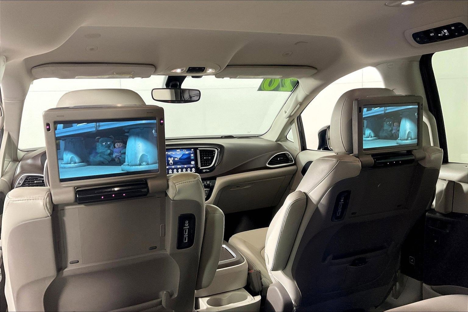 Used 2020 Chrysler Pacifica Touring-L Plus FWD image 36