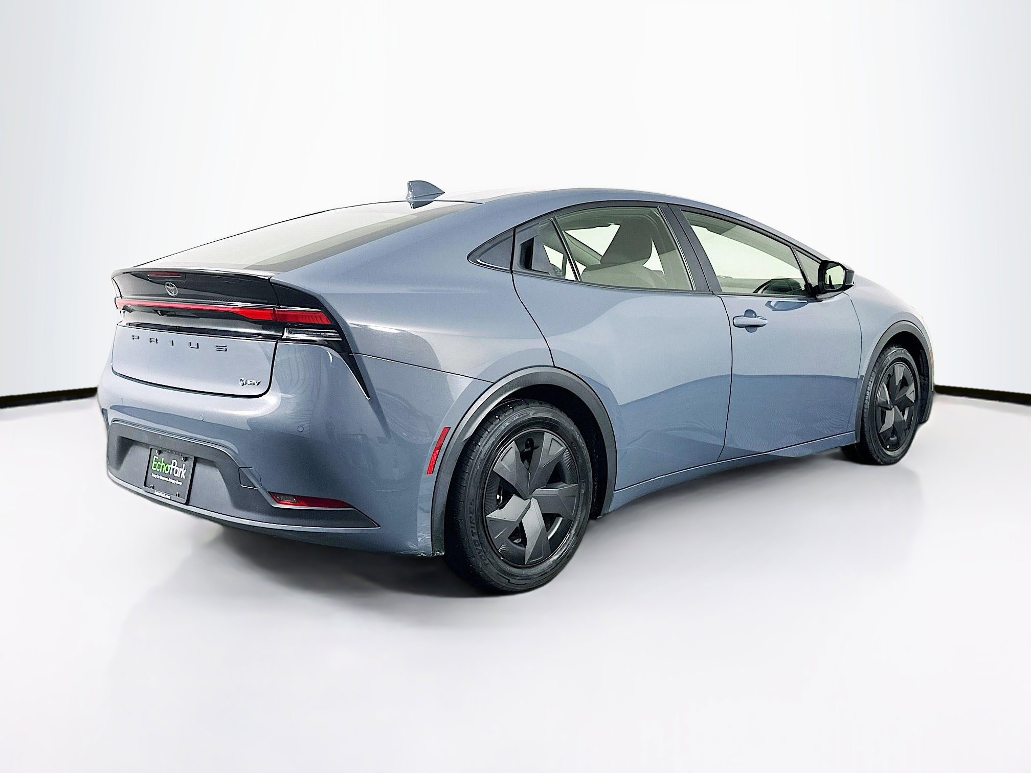 Used 2024 Toyota Prius LE image 9