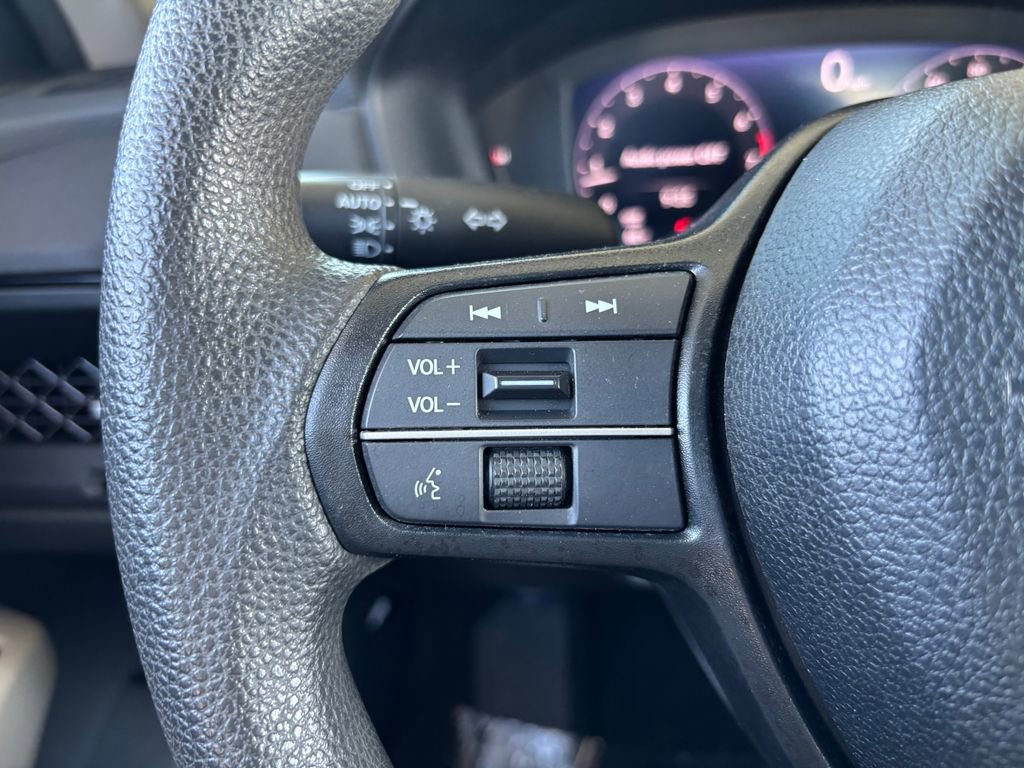 Used 2024 Honda Accord EX image 11