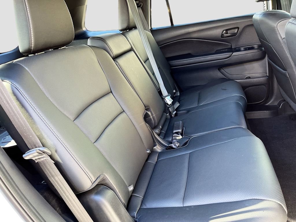 Used 2025 Honda Passport EX-L image 27