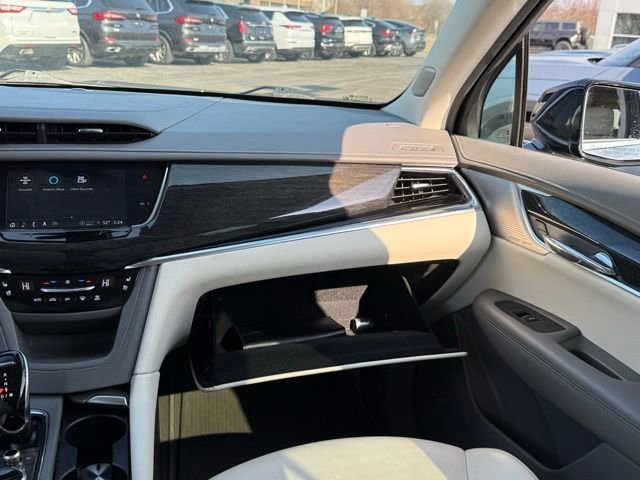 Used 2022 Cadillac XT6 Premium Luxury w/ Technology Package image 34