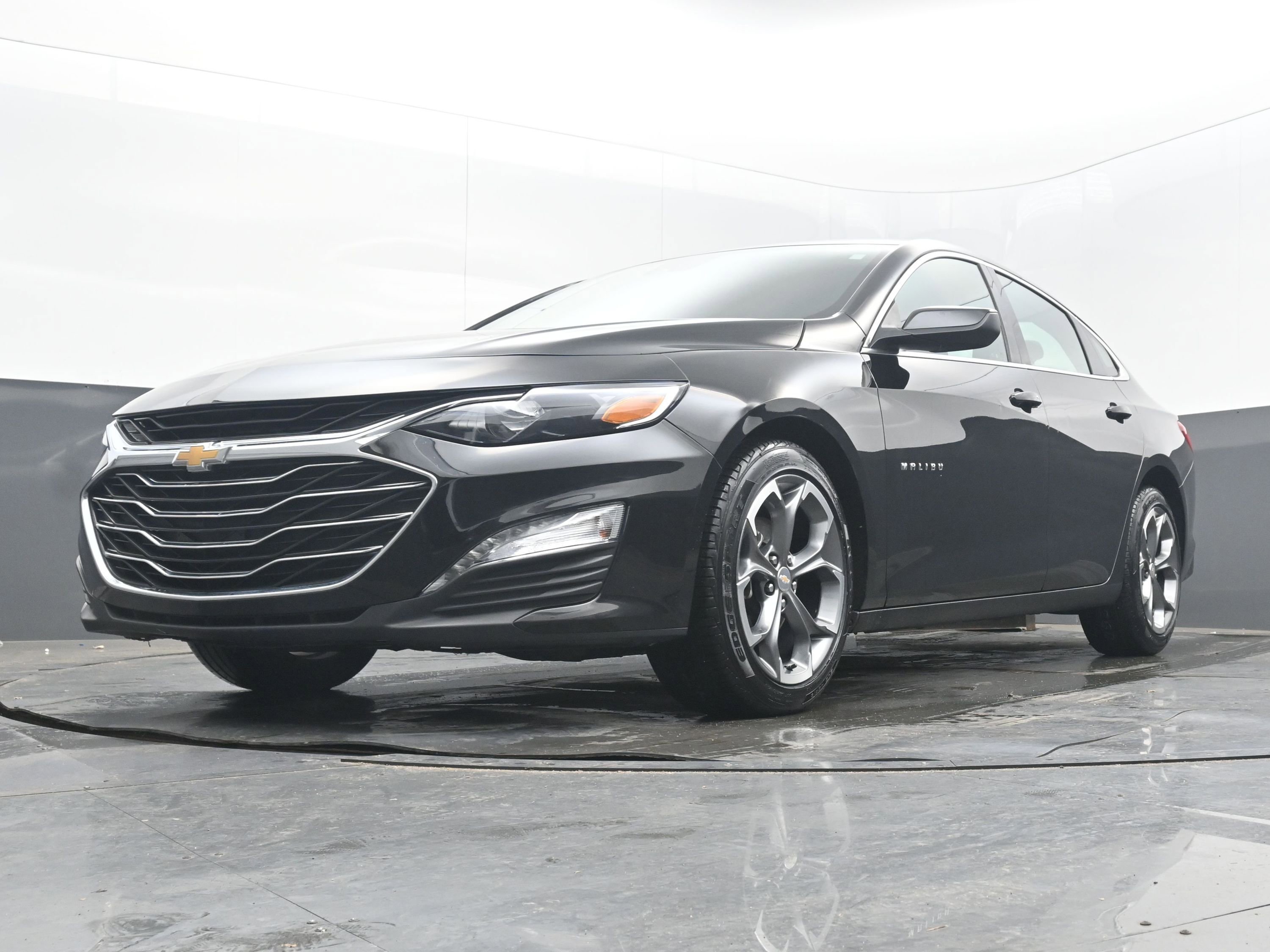 Used 2024 Chevrolet Malibu LT image 22