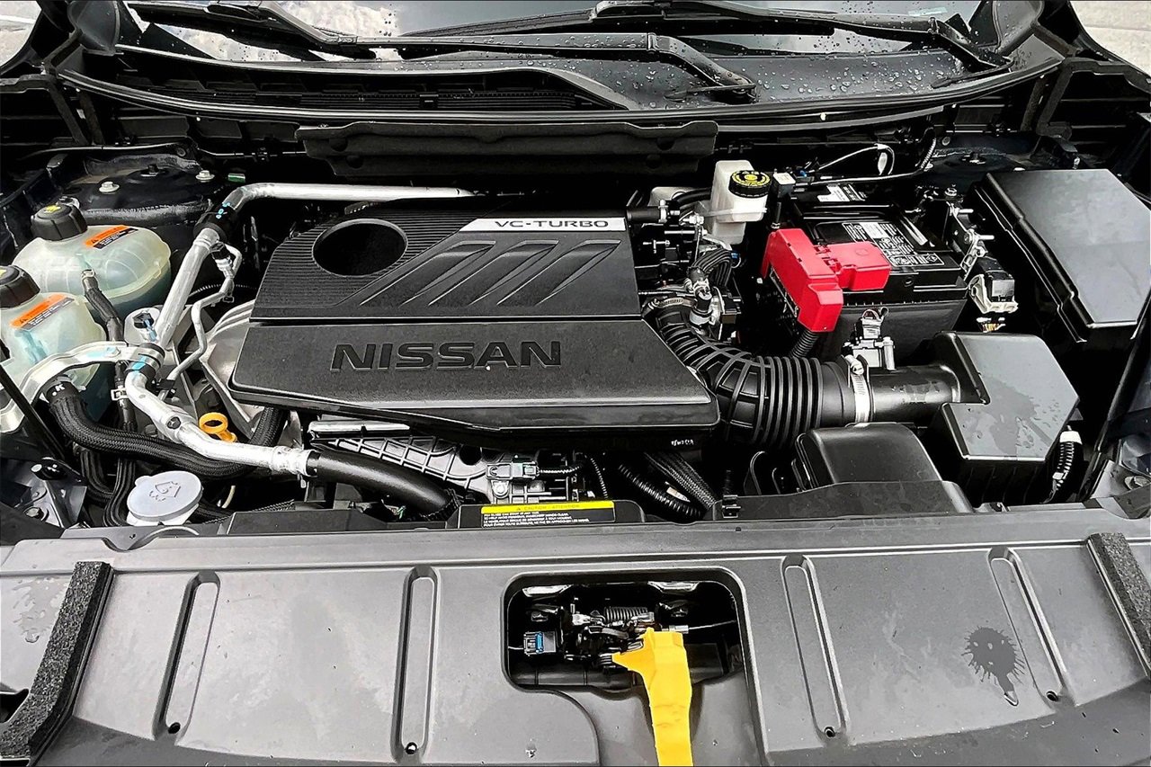 Used 2023 Nissan Rogue SL w/ SL Premium Package image 30