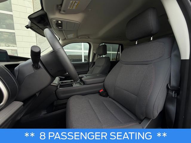 Used 2025 Ford Expedition Active RWD image 4