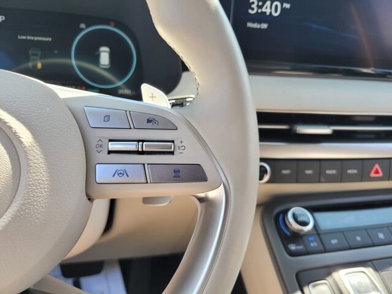 Used 2024 Hyundai Palisade Limited image 25