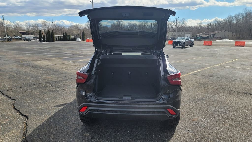 New 2026 Chevrolet Trax LT w/ Driver Confidence Package image 11