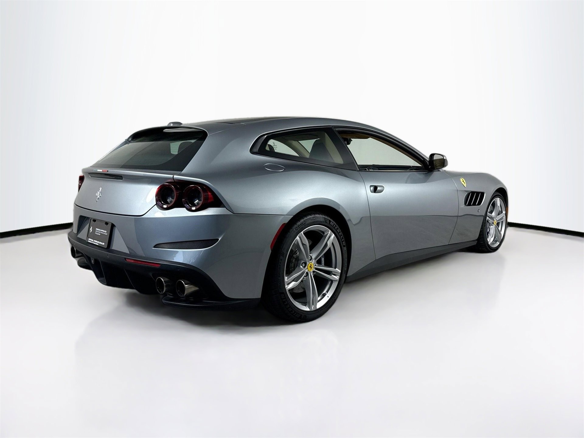 Certified 2018 Ferrari GTC4Lusso image 7