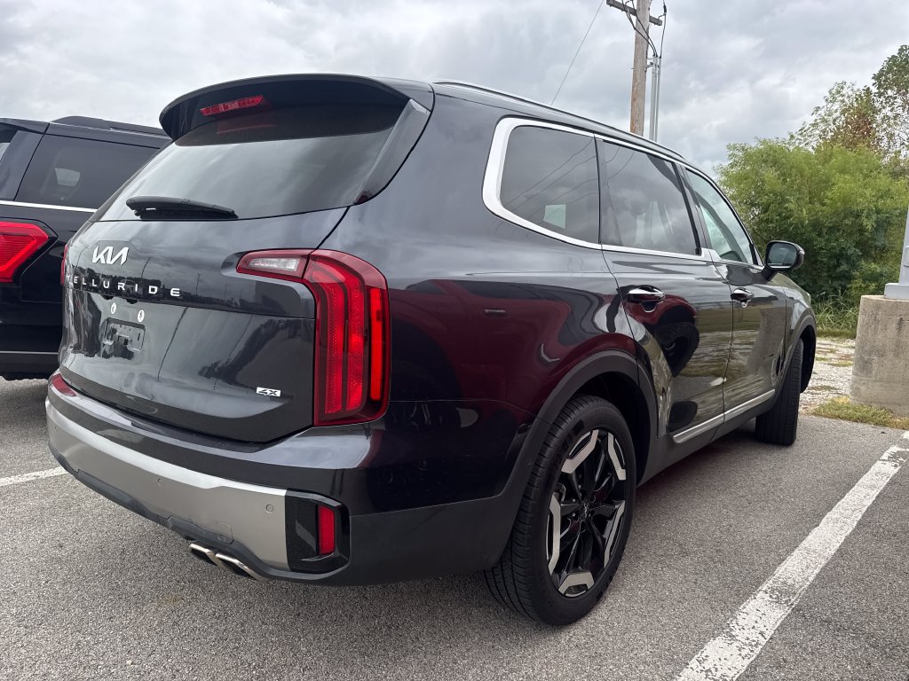 Used 2025 Kia Telluride S AWD/4WD image 5