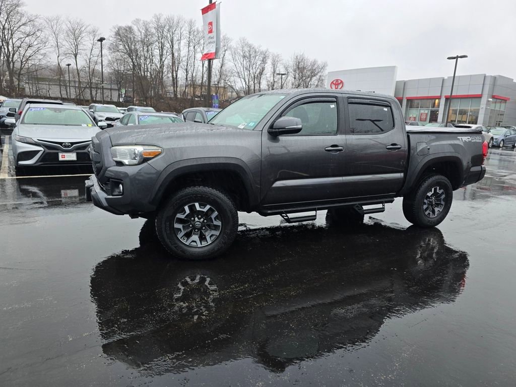Certified 2016 Toyota Tacoma TRD Off-Road w/ Premium & Technology Package image 3