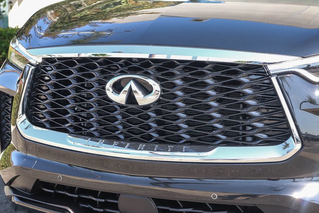 Certified 2023 INFINITI QX60 Luxe w/ Cargo Package FWD image 5