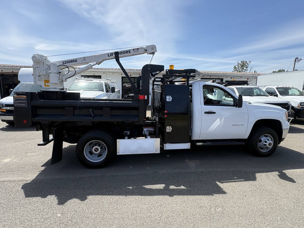 Used 2013 GMC Sierra 3500 W/T RWD image 2