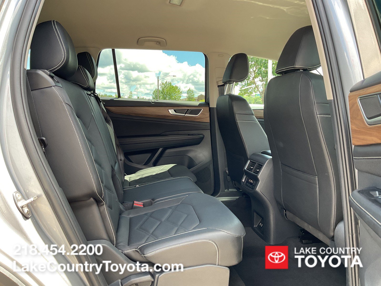 Used 2026 Volkswagen Atlas SE AWD/4WD image 15