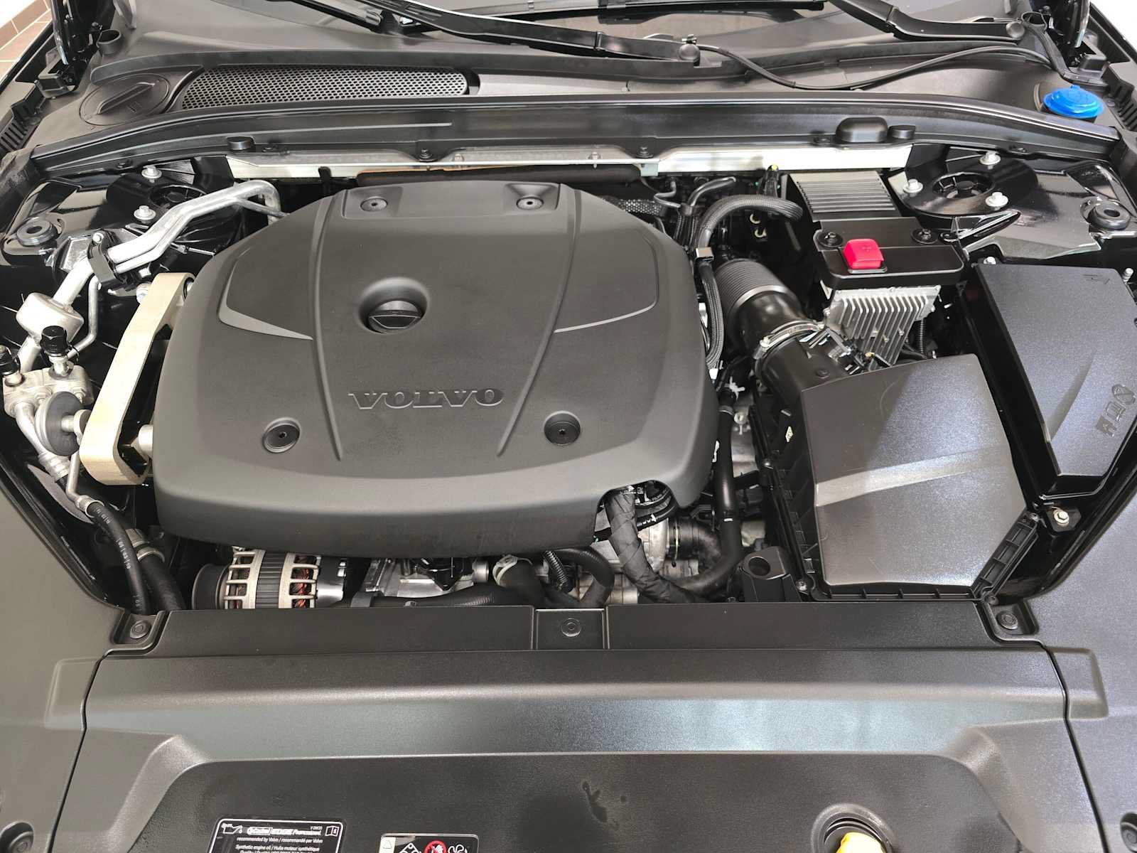 Used 2019 Volvo V90 T5 Cross Country AWD/4WD image 9