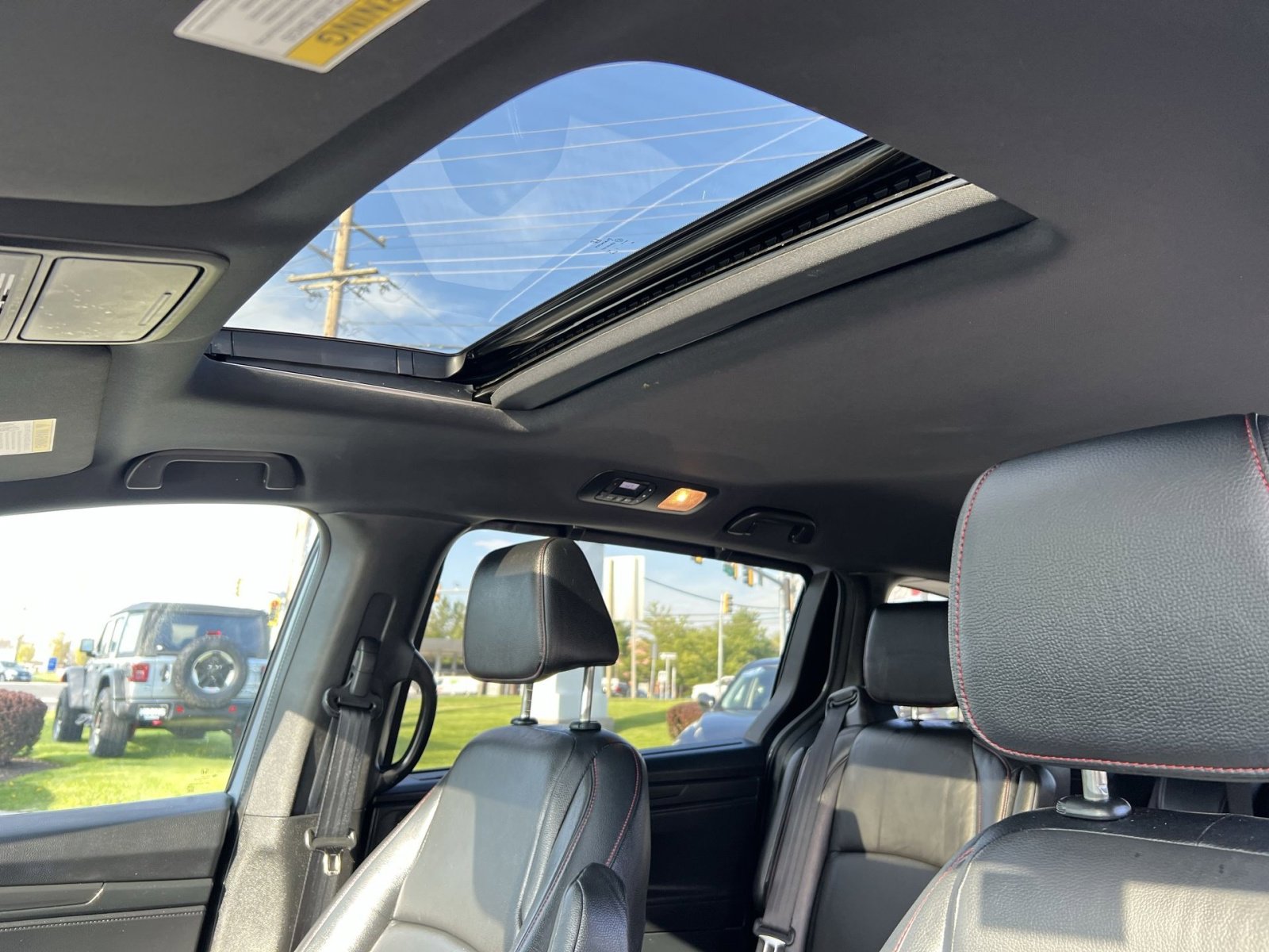 Used 2023 Honda Odyssey Sport image 30