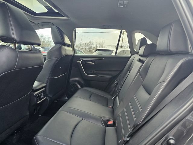 Used 2020 Toyota RAV4 XLE Premium image 20