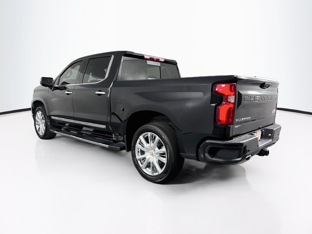 Used 2024 Chevrolet Silverado 1500 High Country AWD/4WD image 7