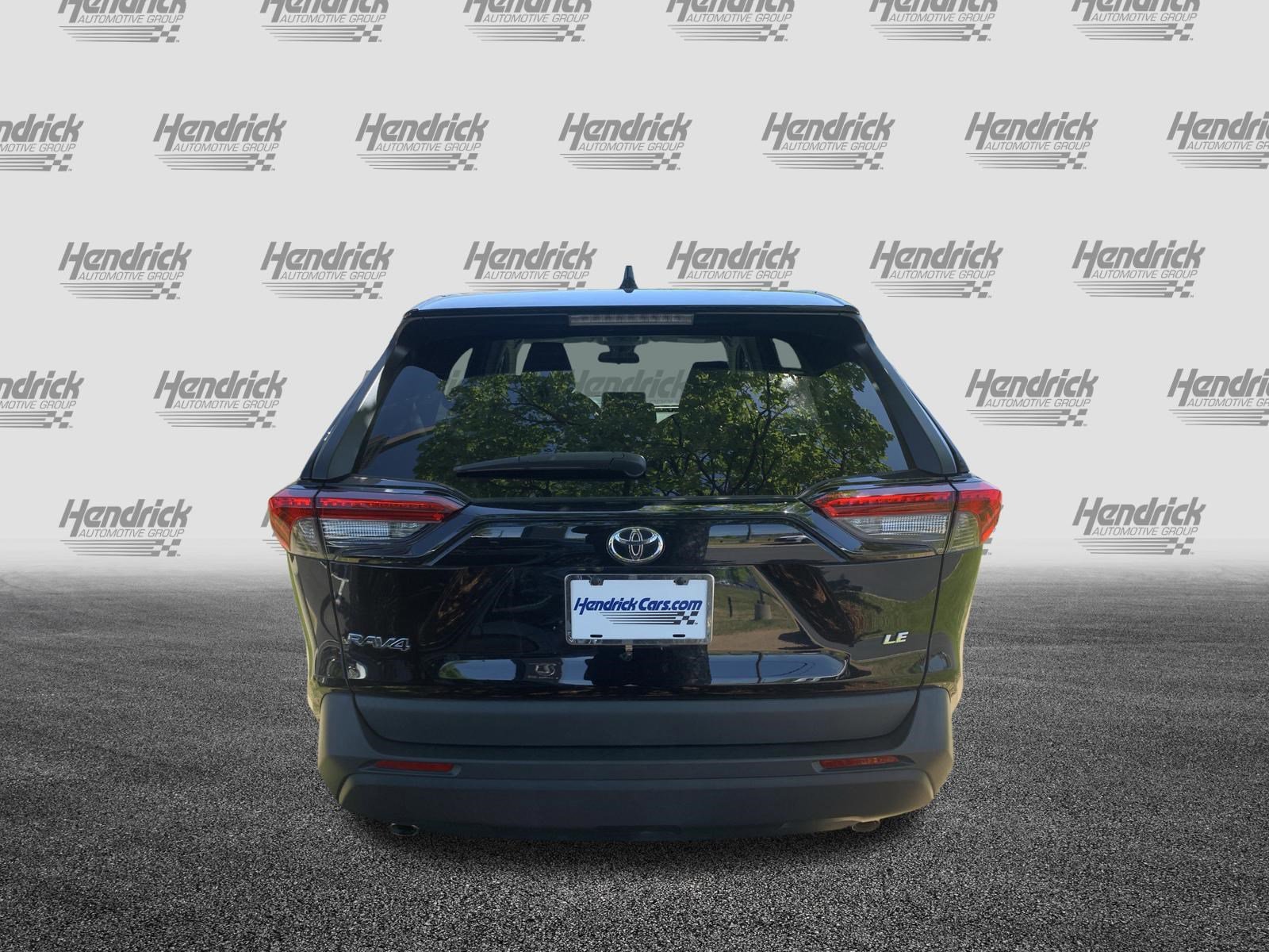 Used 2023 Toyota RAV4 LE FWD image 9