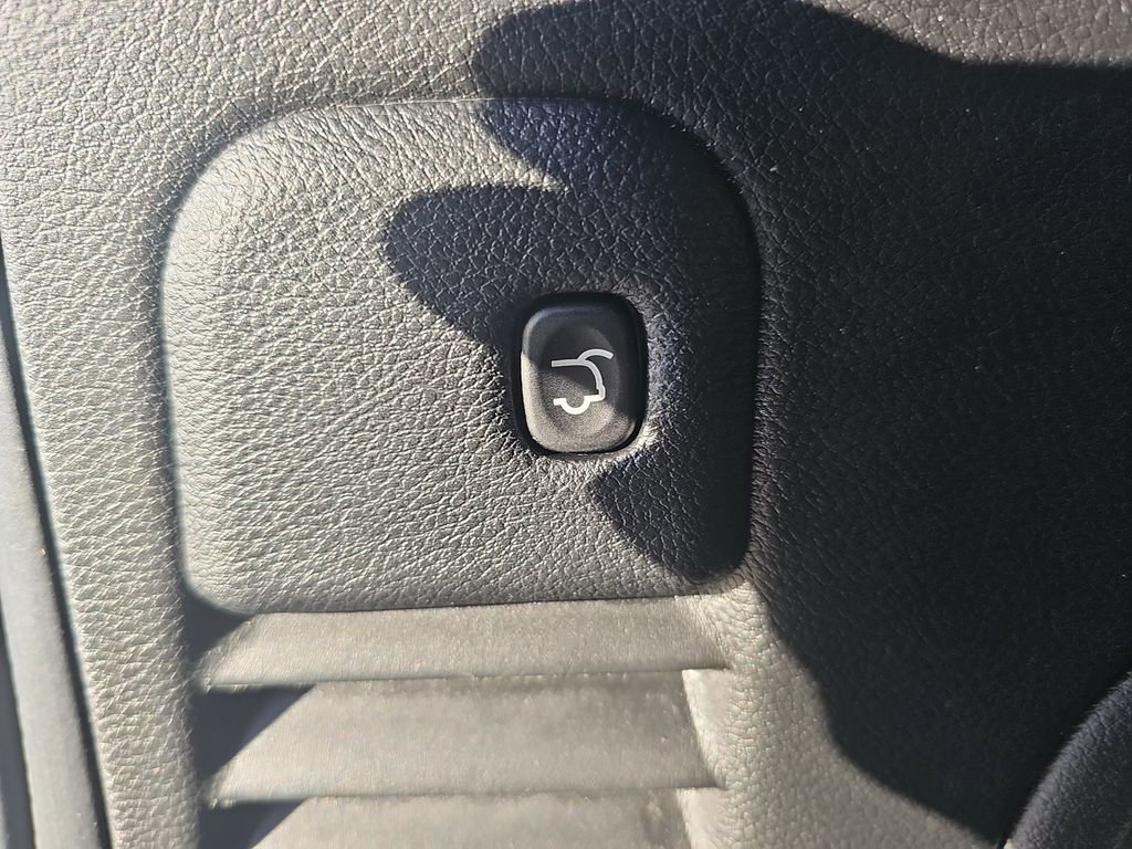 Used 2021 Jeep Grand Cherokee Limited image 13