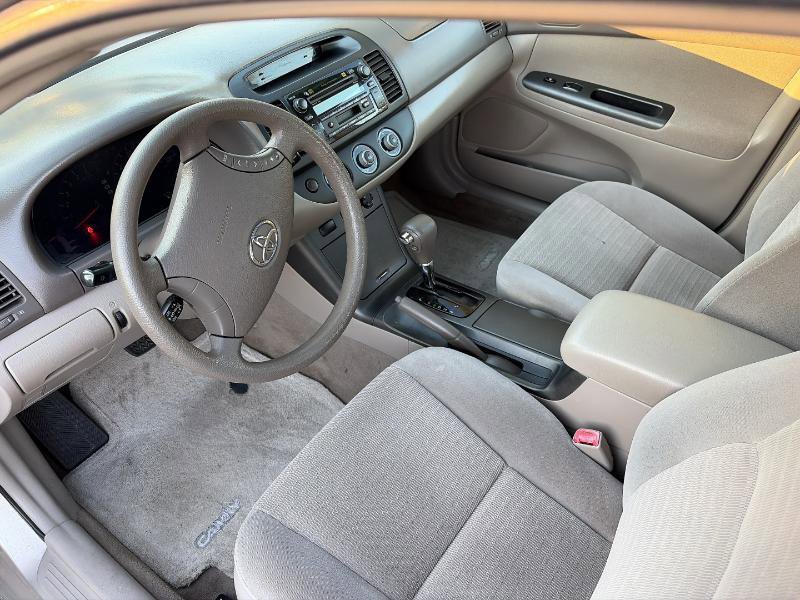 Used 2005 Toyota Camry LE image 10