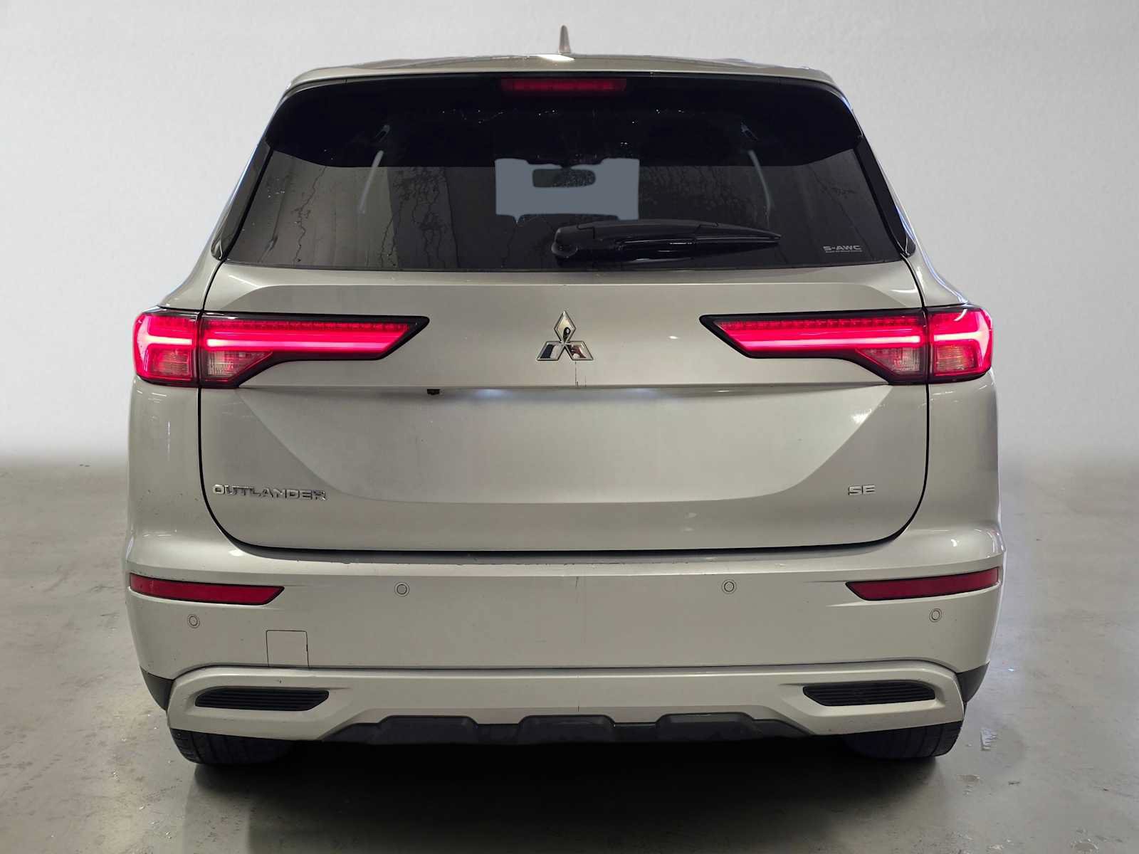 Used 2024 Mitsubishi Outlander SE AWD/4WD image 4