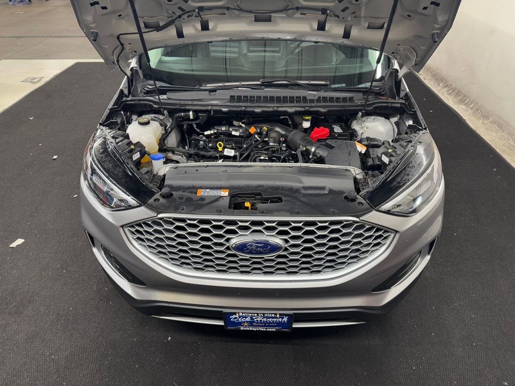 Used 2024 Ford Edge SEL image 11
