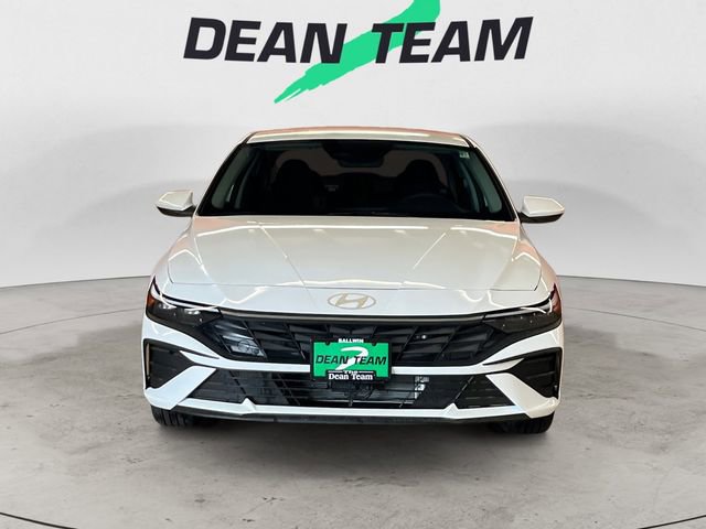 Certified 2025 Hyundai Elantra Blue image 2