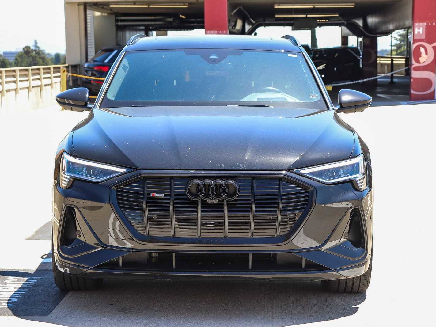 Used 2023 Audi e-tron Chronos AWD/4WD image 6