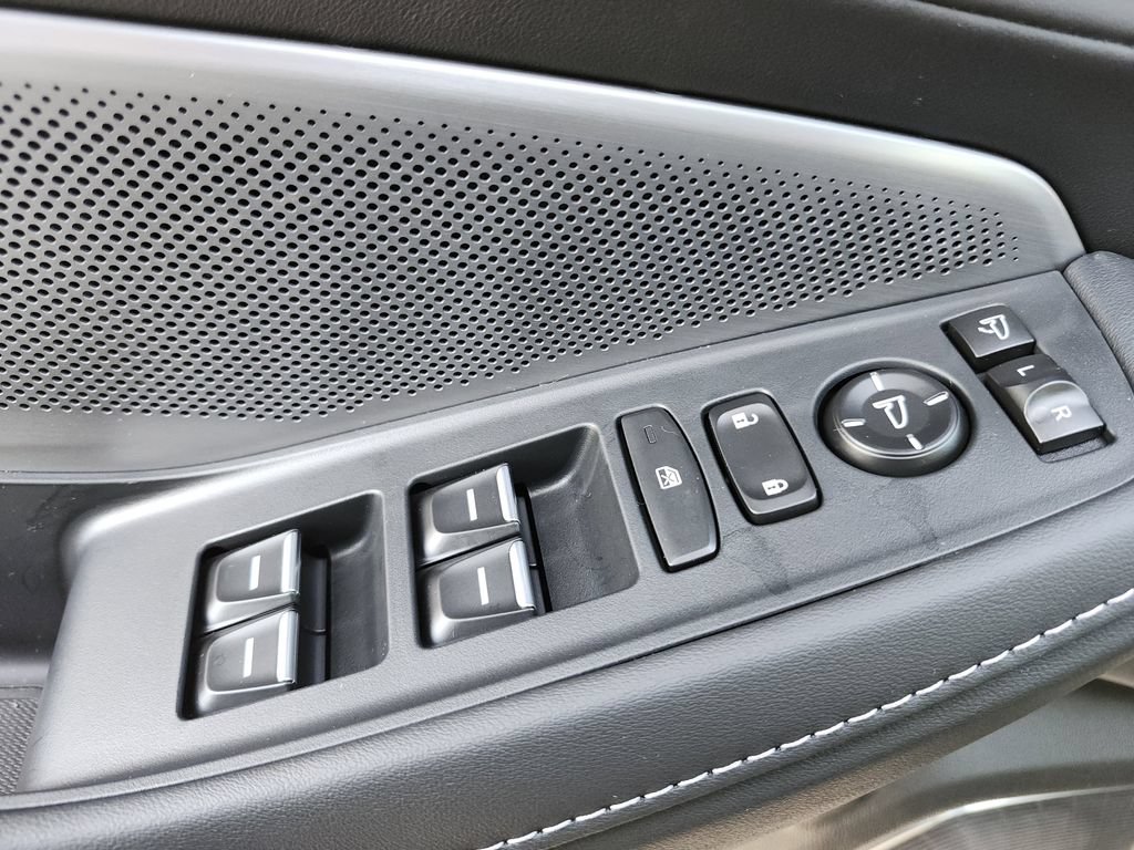 New 2026 Acura MDX w/ Technology Package FWD image 17