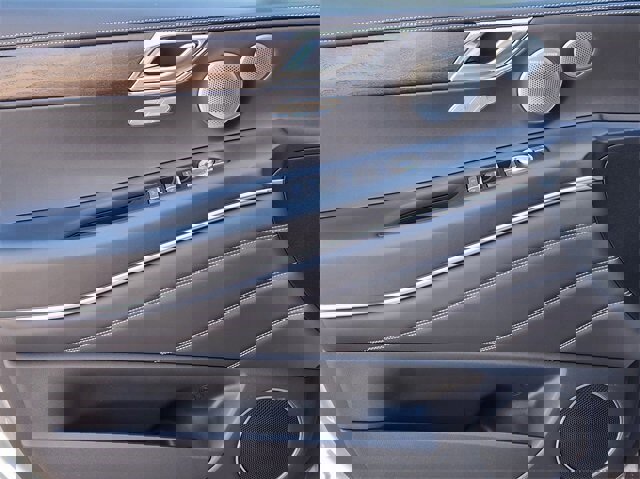 Used 2025 Genesis GV80 2.5T Prestige image 17