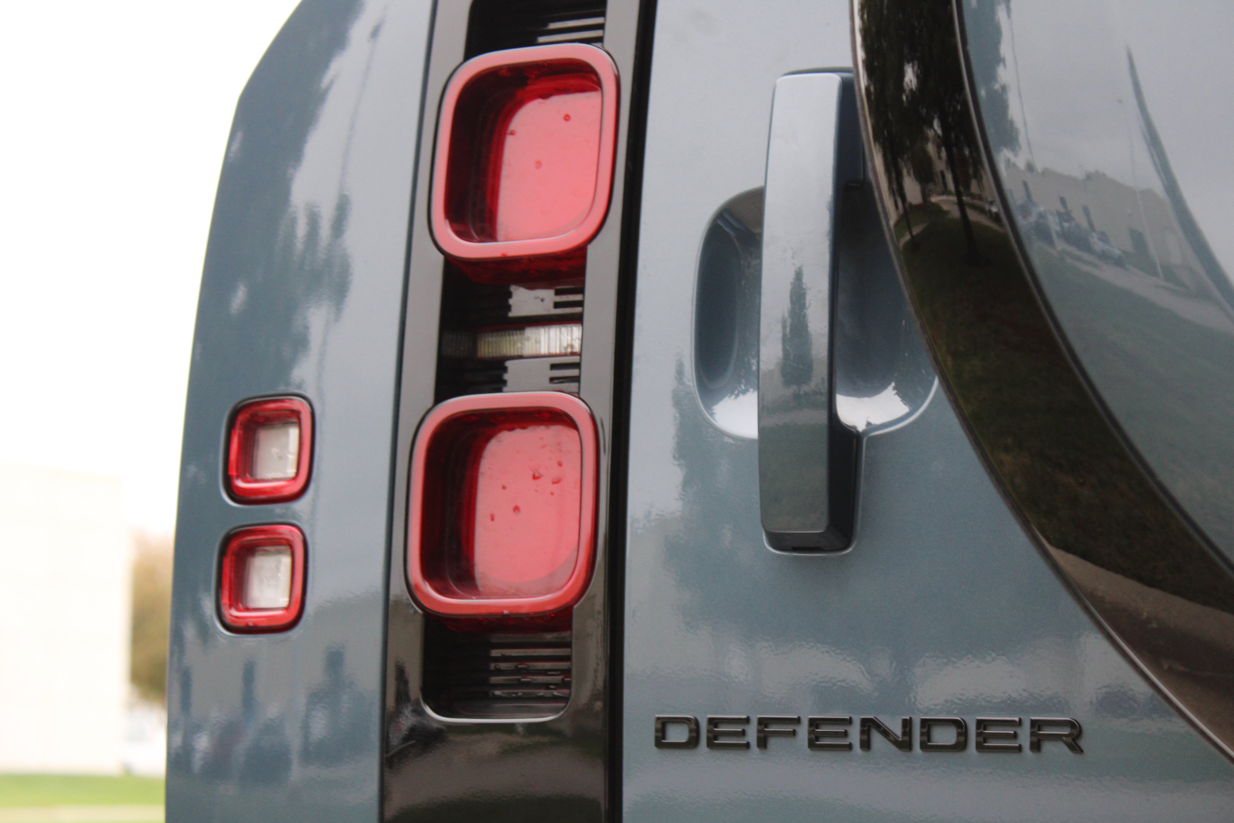 Used 2024 Land Rover Defender 110 S image 78