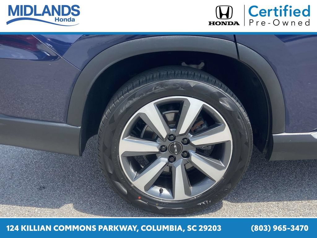 Used 2025 Honda Pilot Touring image 7