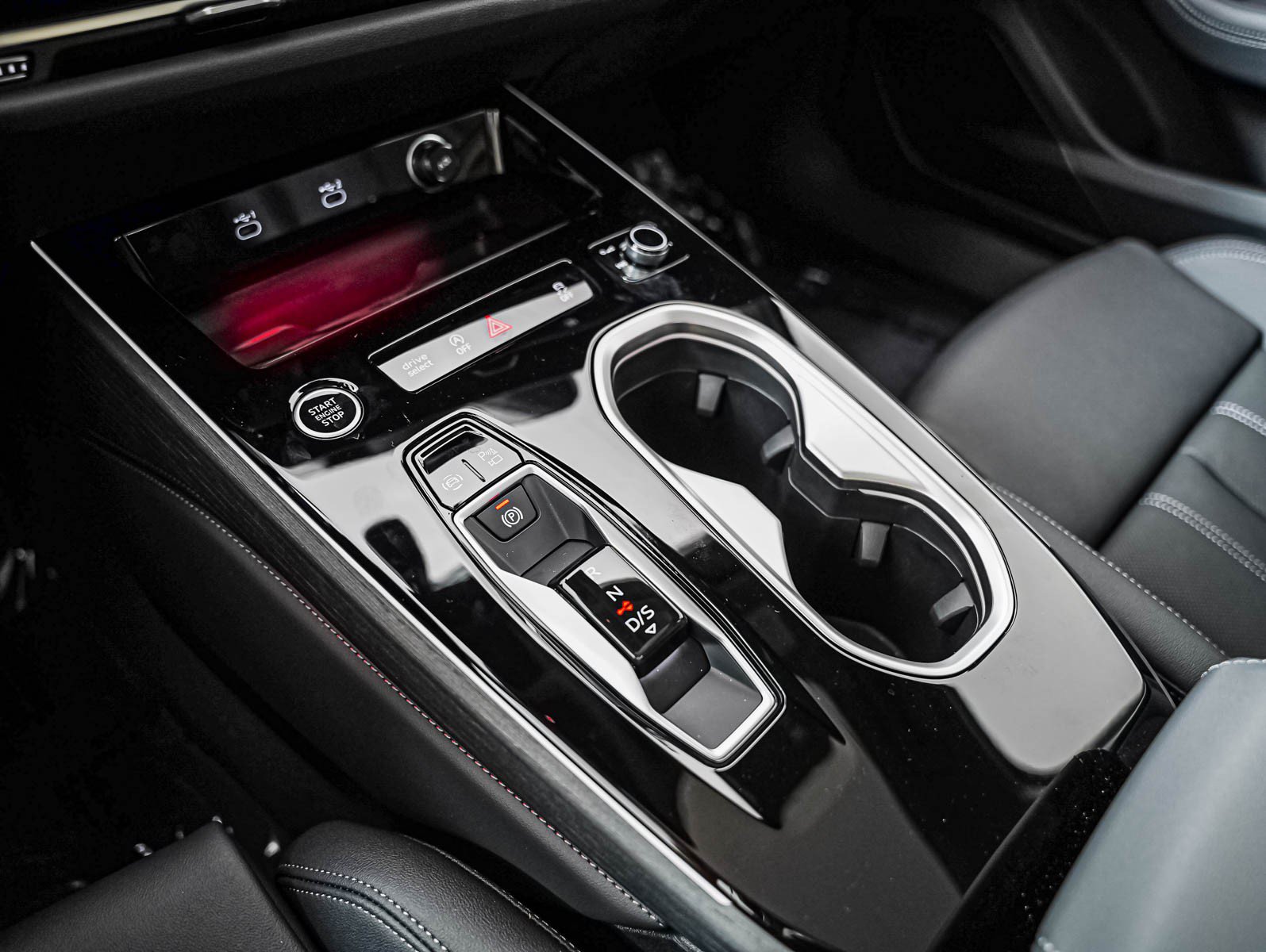New 2026 Audi A6 Premium Plus AWD/4WD image 15