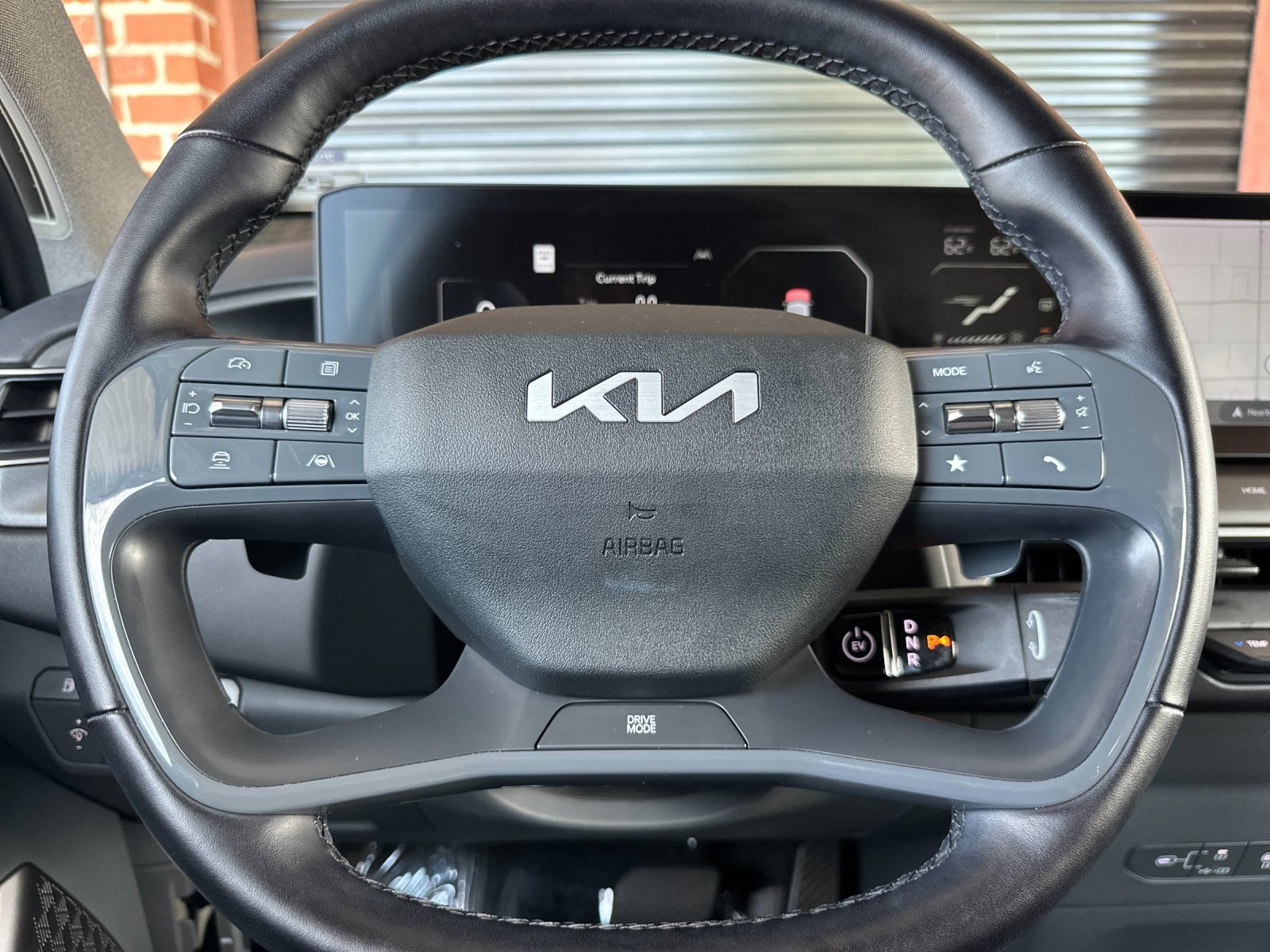 Certified 2024 Kia EV9 Light Long Range RWD image 32
