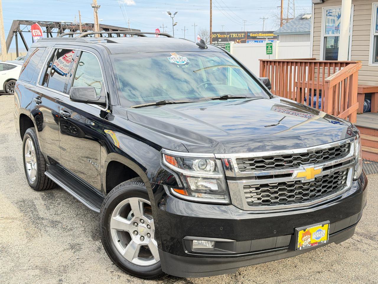 Used 2017 Chevrolet Tahoe LT image 2