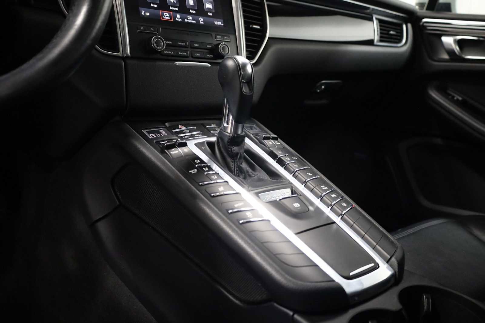 Used 2017 Porsche Macan image 29