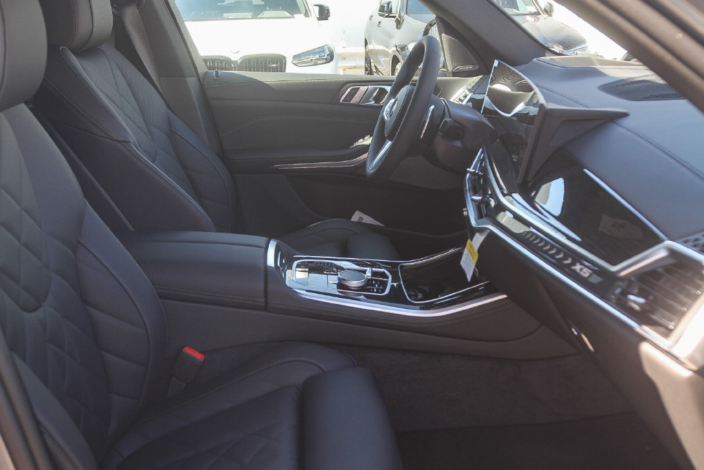 New 2026 BMW X5 sDrive40i w/ M Sport Package RWD image 12