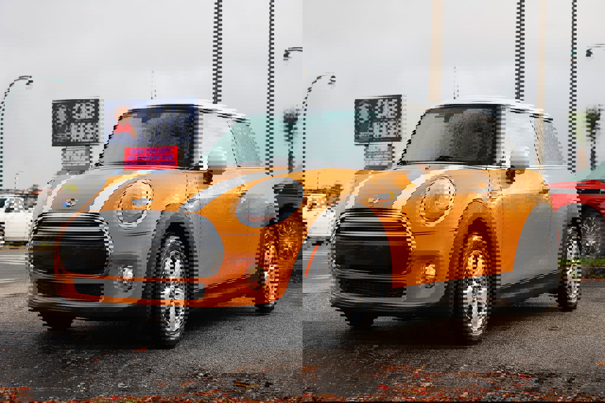 Used 2015 MINI Cooper 2-Door Hardtop image 4