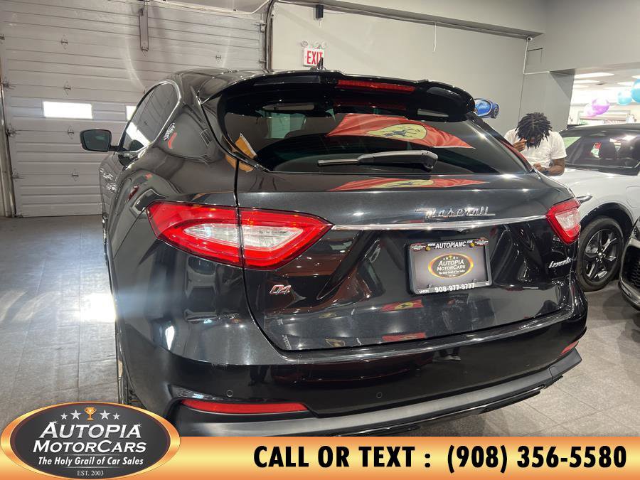 Used 2019 Maserati Levante GranSport image 5