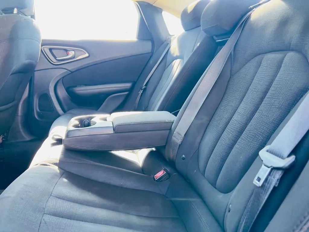 Used 2015 Chrysler 200 Limited w/ Convenience Group FWD image 13