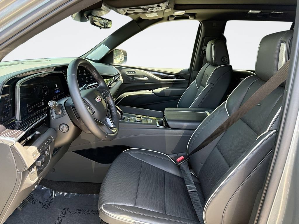Certified 2022 Cadillac Escalade Sport w/ Touring Package AWD/4WD image 22