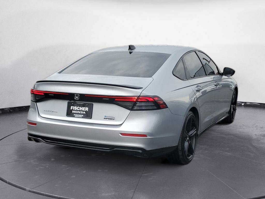 Used 2025 Honda Accord Sport image 3