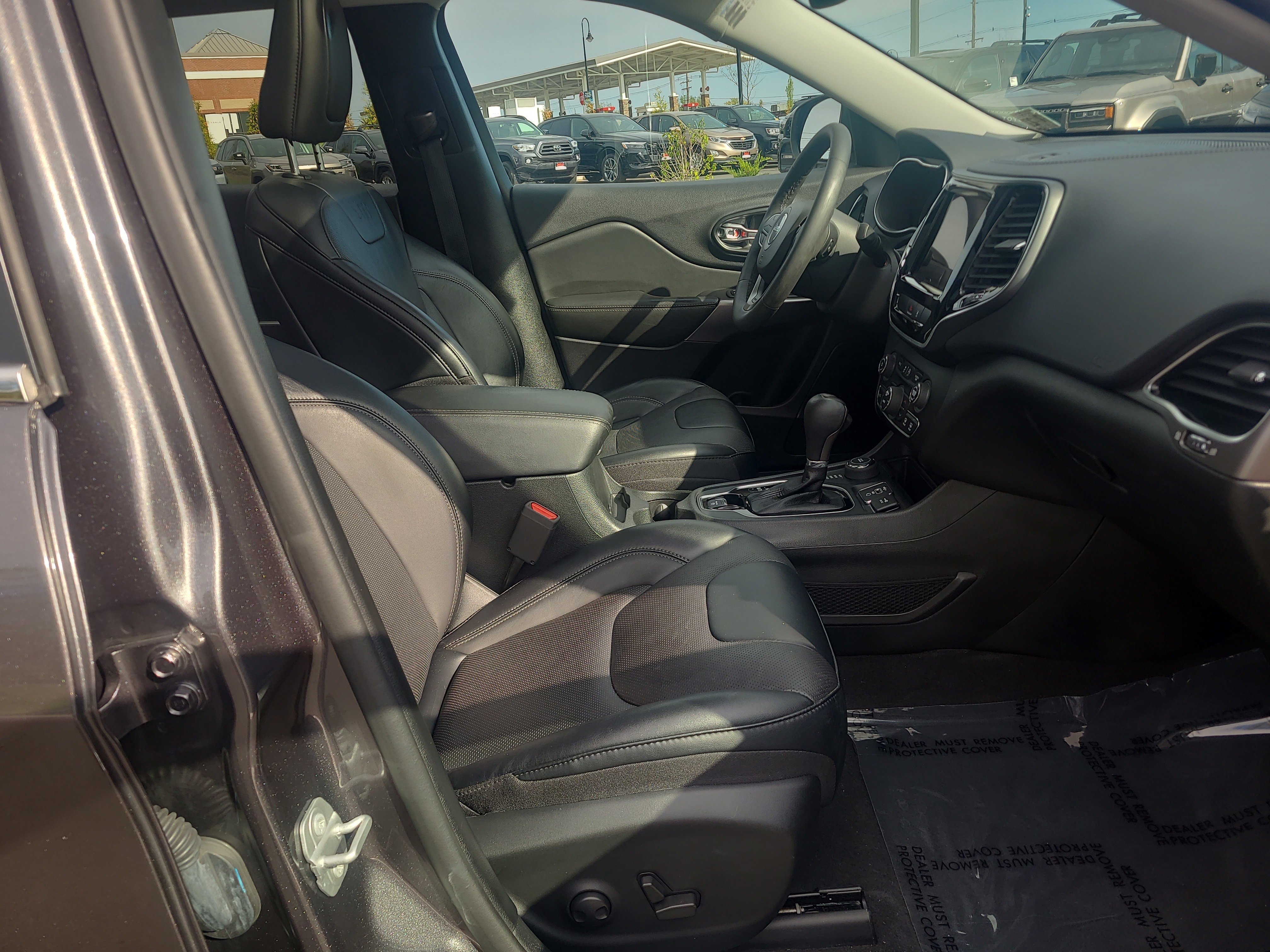 Used 2022 Jeep Cherokee Limited AWD/4WD image 18