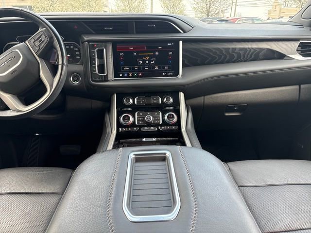 Used 2021 GMC Yukon Denali w/ Advanced Technology Package image 22
