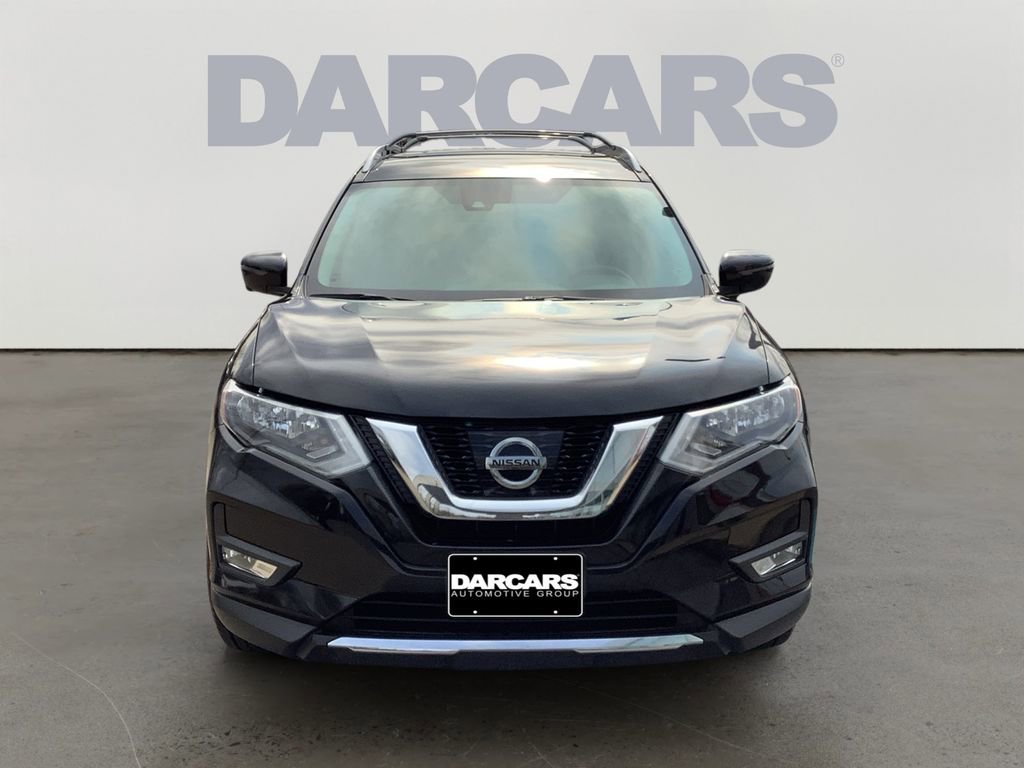 Used 2017 Nissan Rogue SL image 2