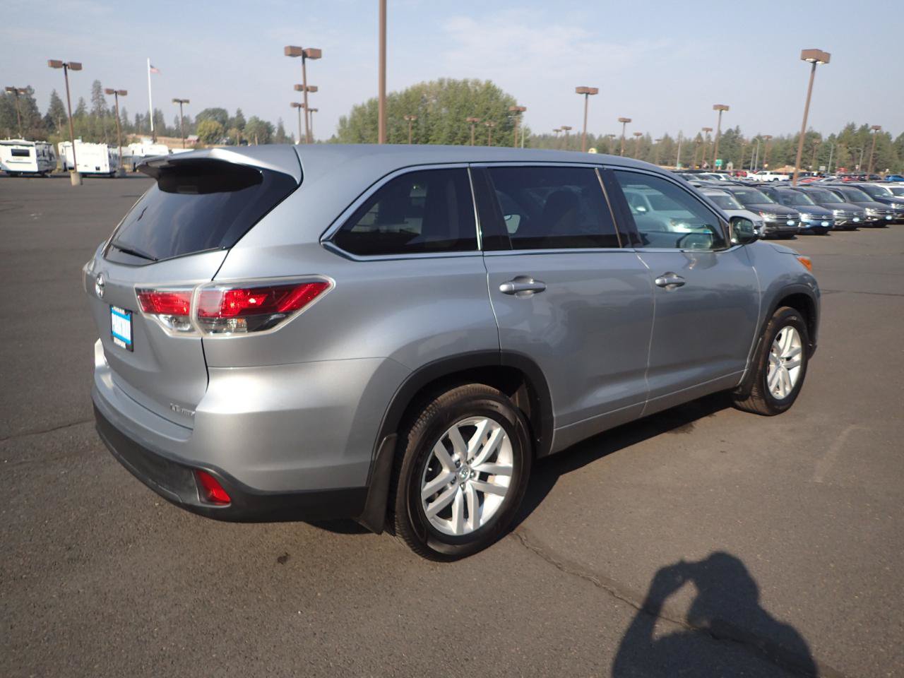 Used 2014 Toyota Highlander LE AWD/4WD image 5