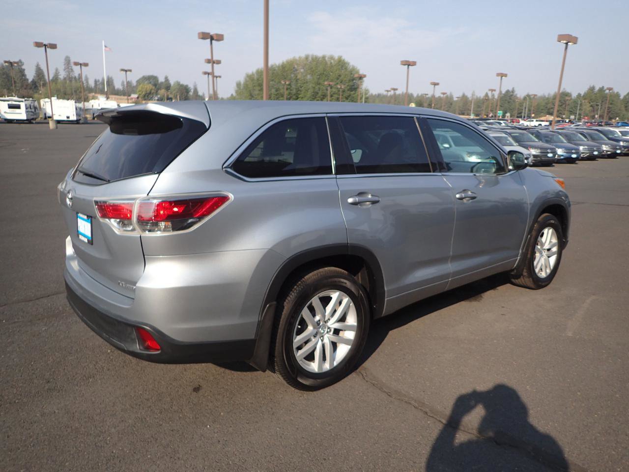 Used 2014 Toyota Highlander LE AWD/4WD image 5