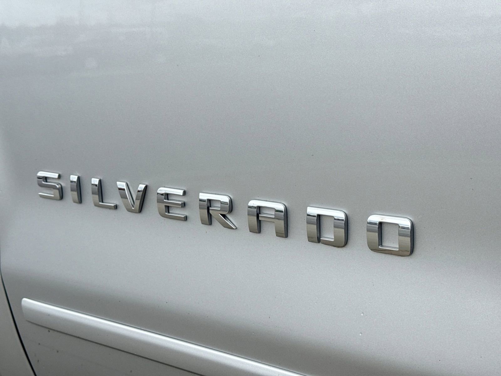 Used 2015 Chevrolet Silverado 1500 LT AWD/4WD image 13